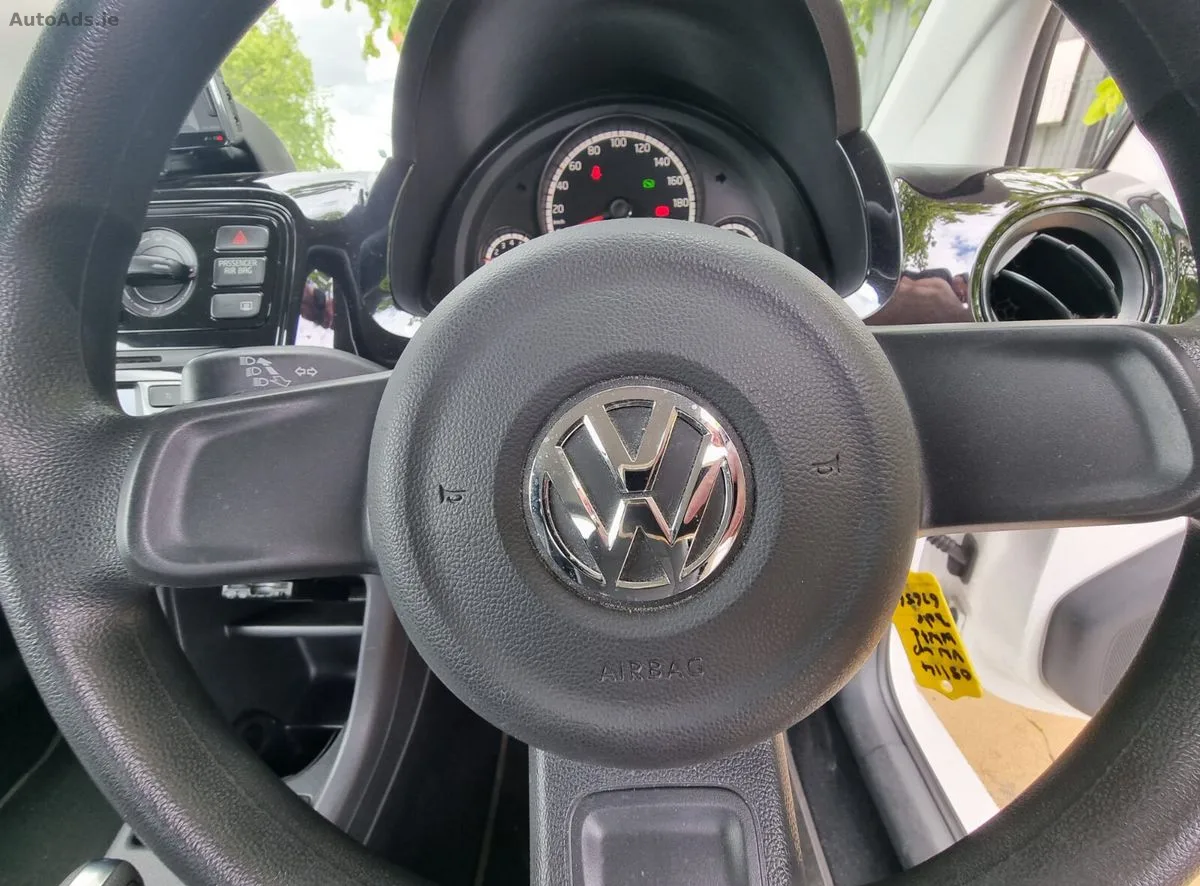 2014 Volkswagen up! – photo 16