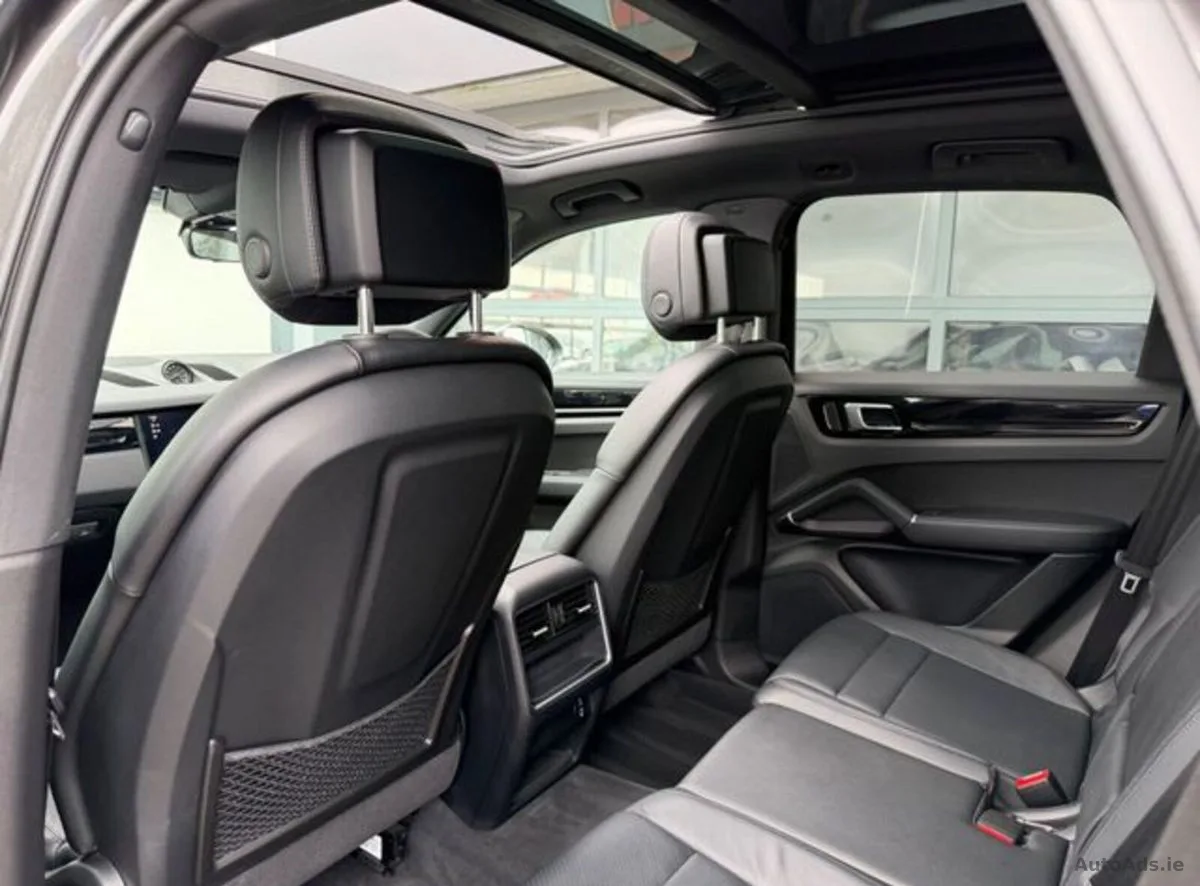 2023 Porsche Cayenne – photo 13