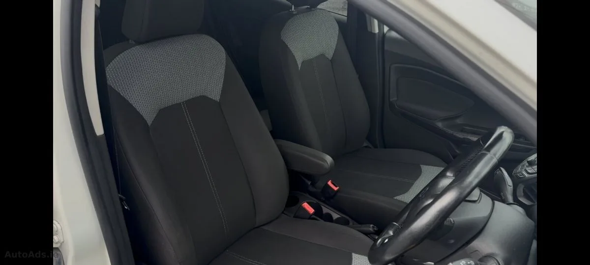 2016 Ford EcoSport – photo 16