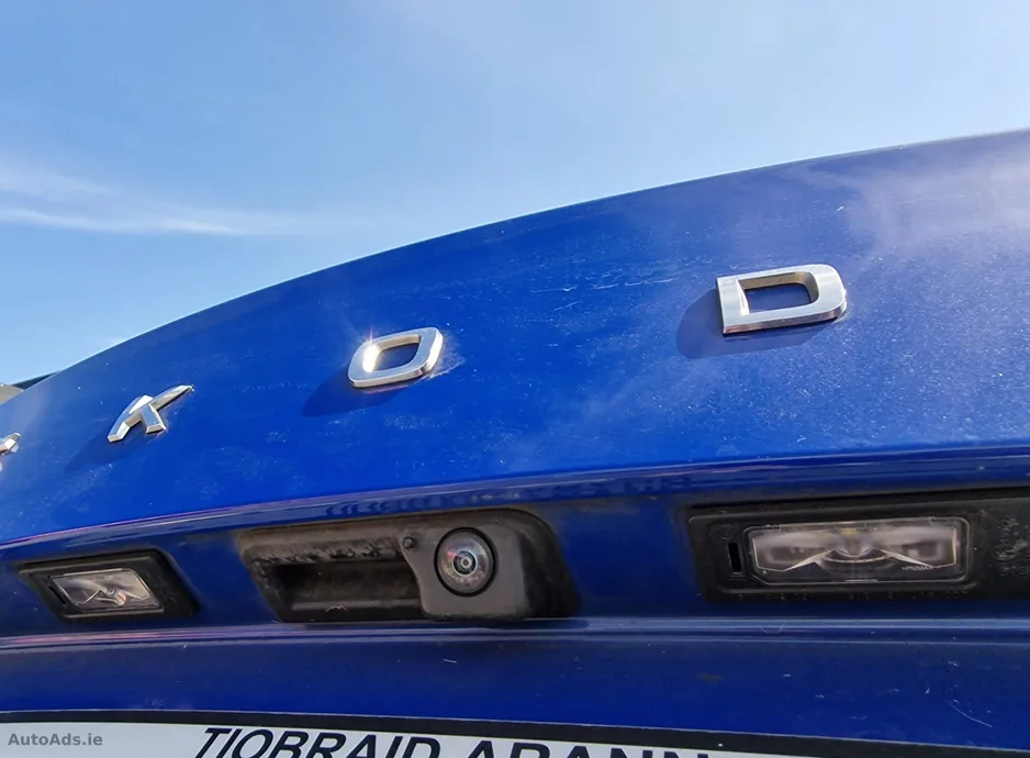 2021 Skoda Octavia – photo 2
