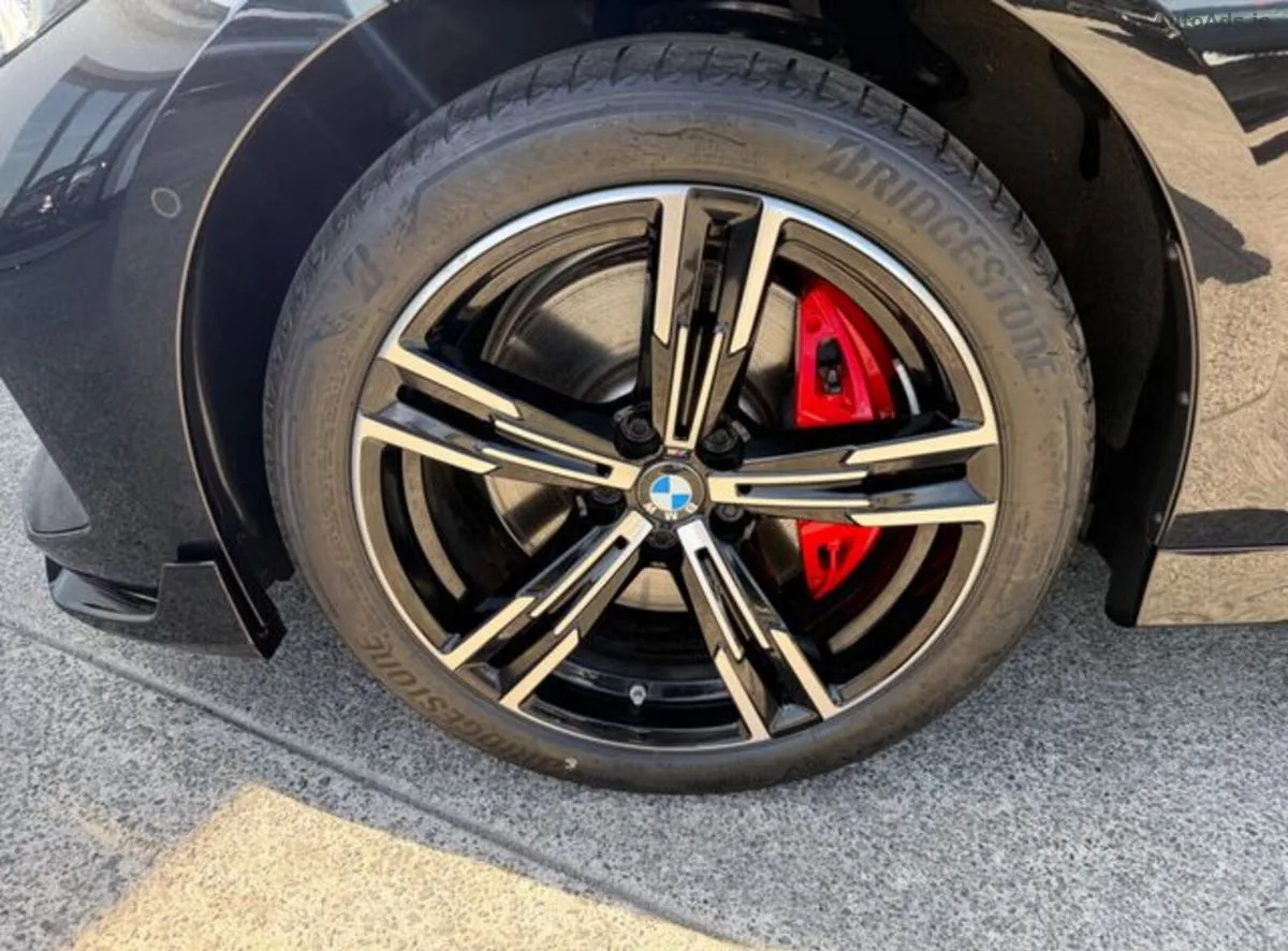 2025 BMW 3-Series – photo 10