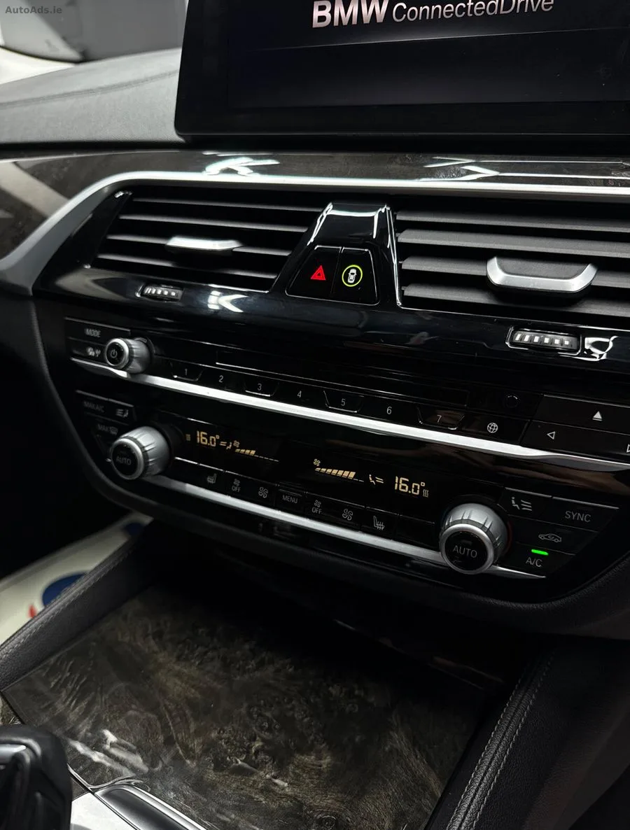2018 BMW 5-Series – photo 14