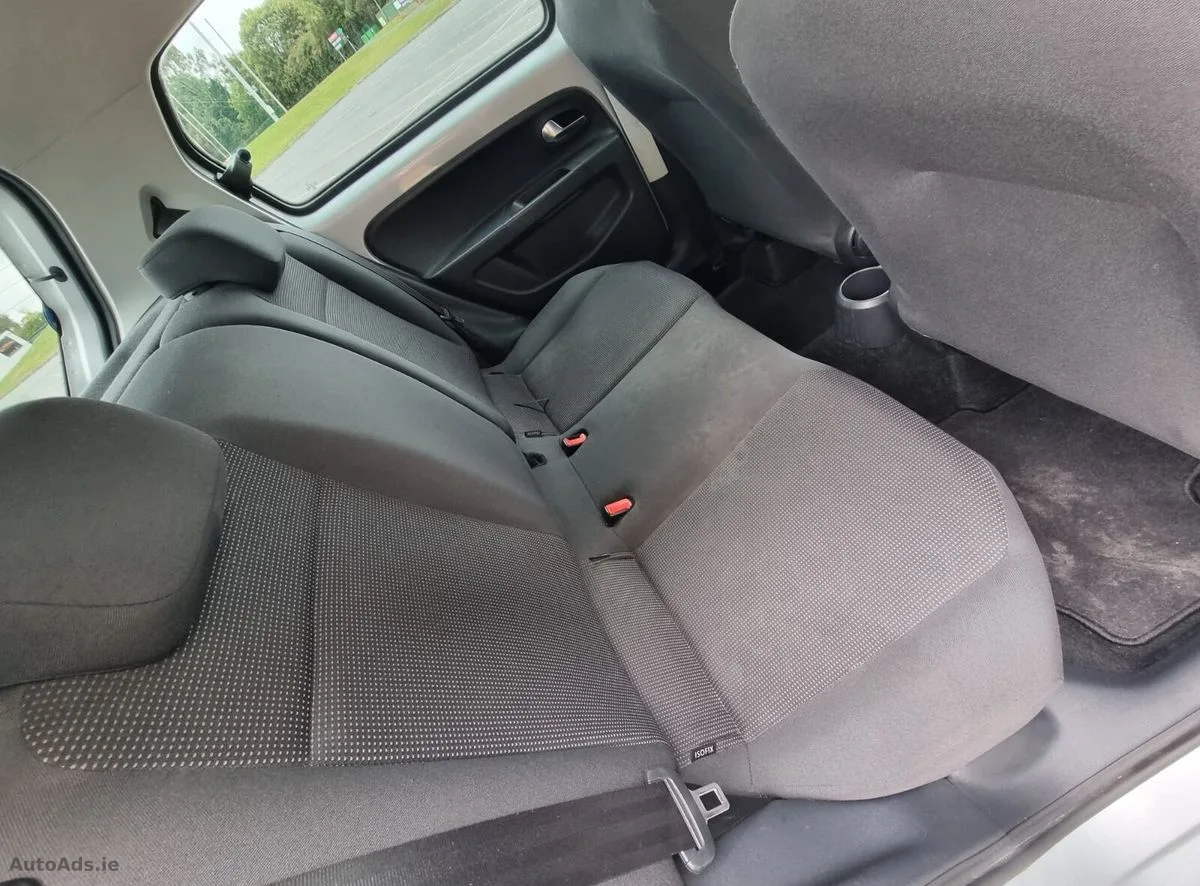 2012 Volkswagen up! – photo 17