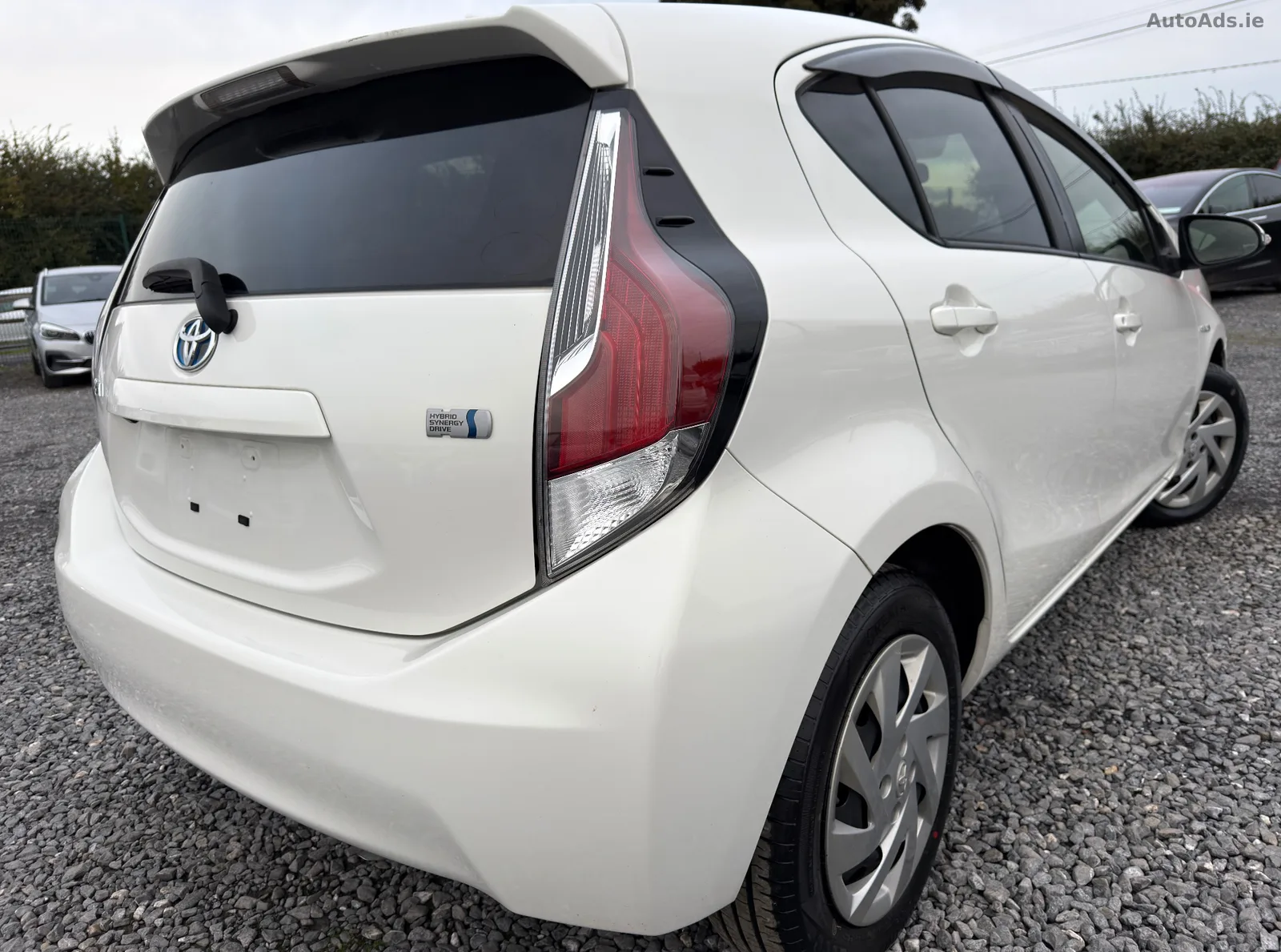 2015 Toyota Aqua – photo 5