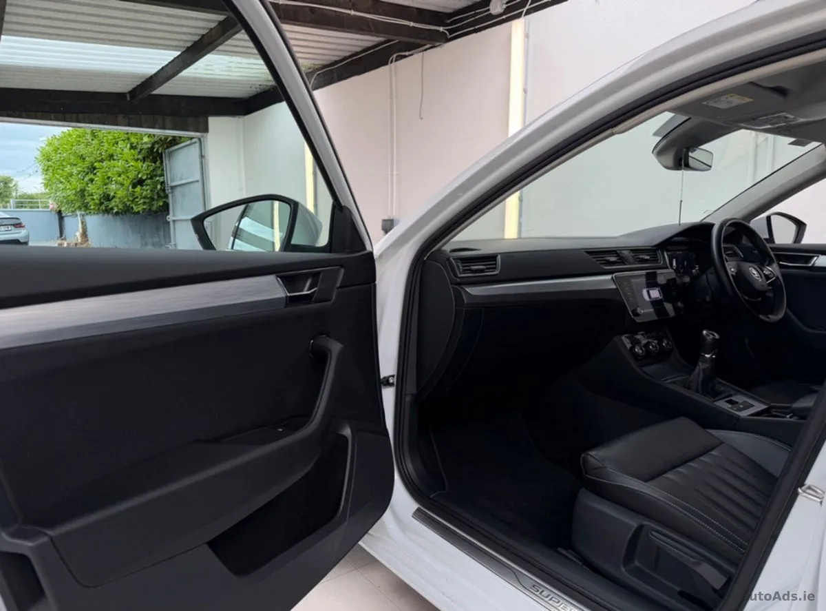 2022 Skoda Superb – photo 18