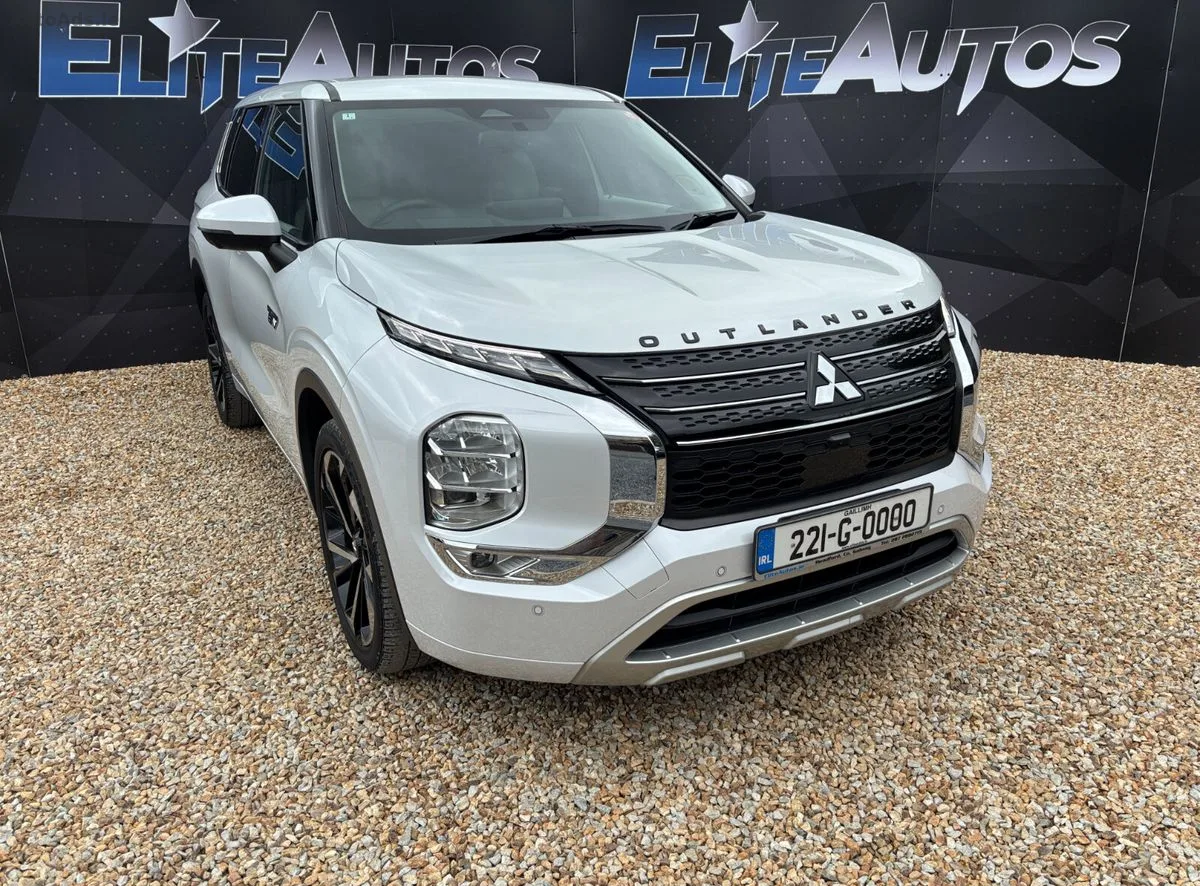 2022 Mitsubishi Outlander – photo 10