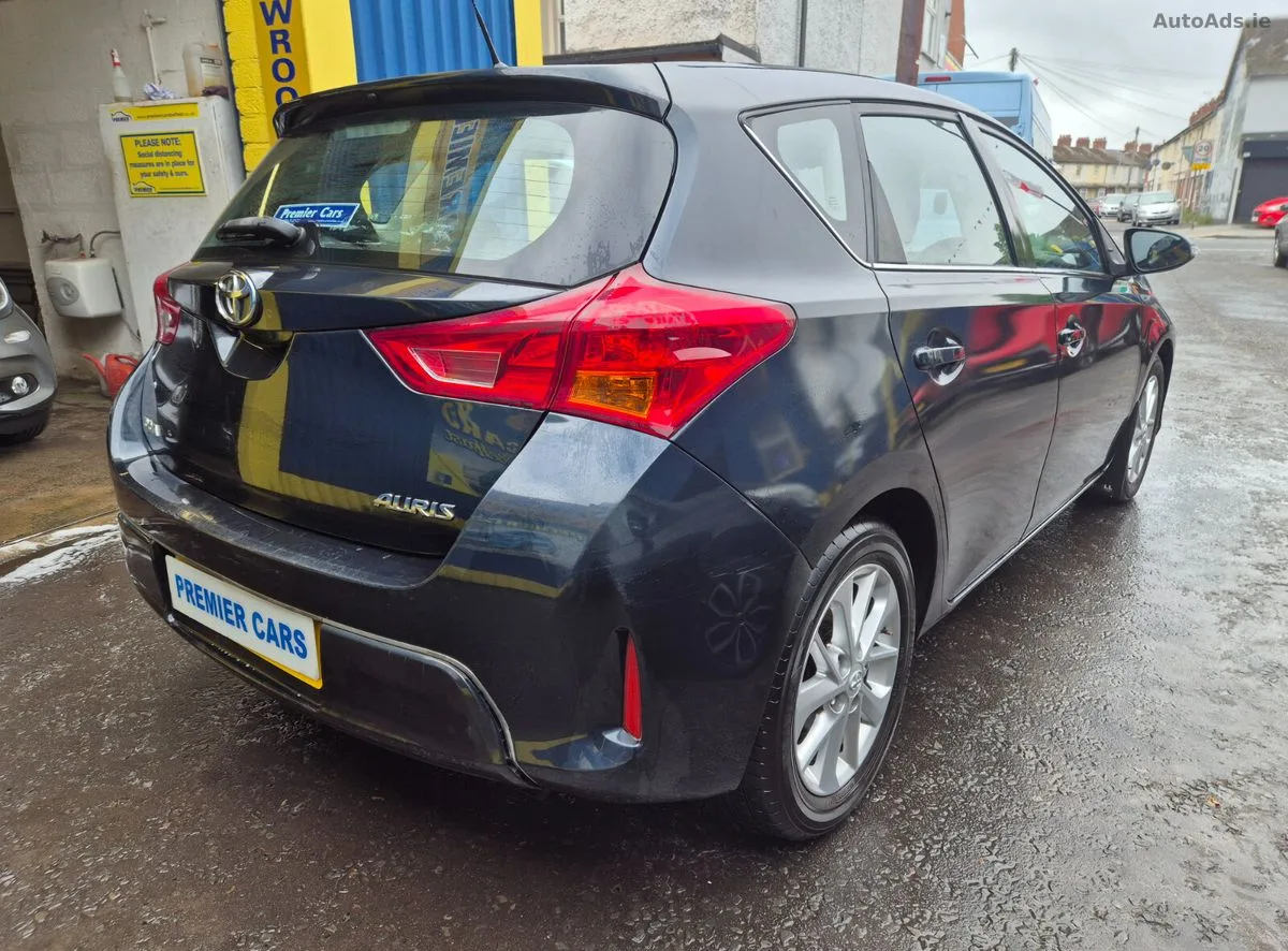 2013 Toyota Auris – photo 4