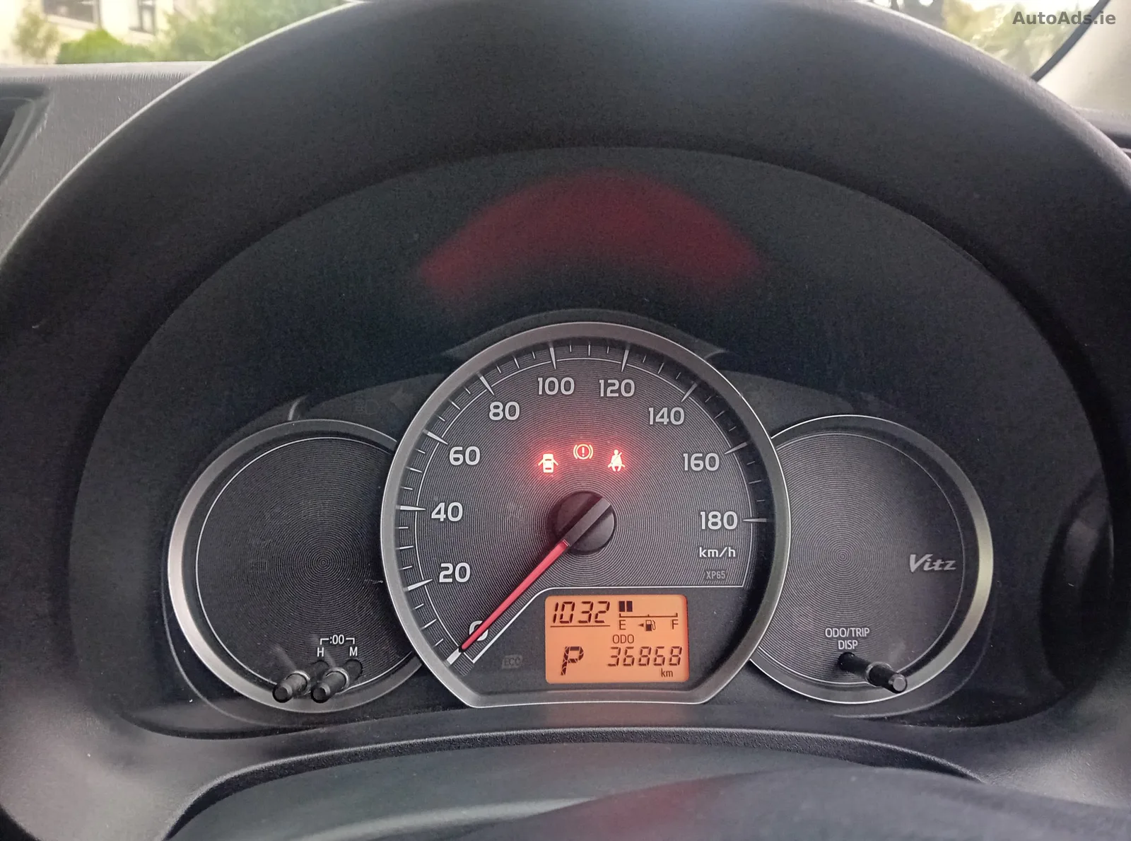 2014 Toyota Vitz – photo 8