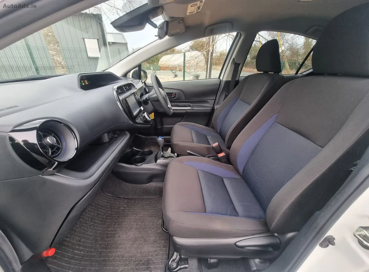 2019 Toyota Aqua – photo 15