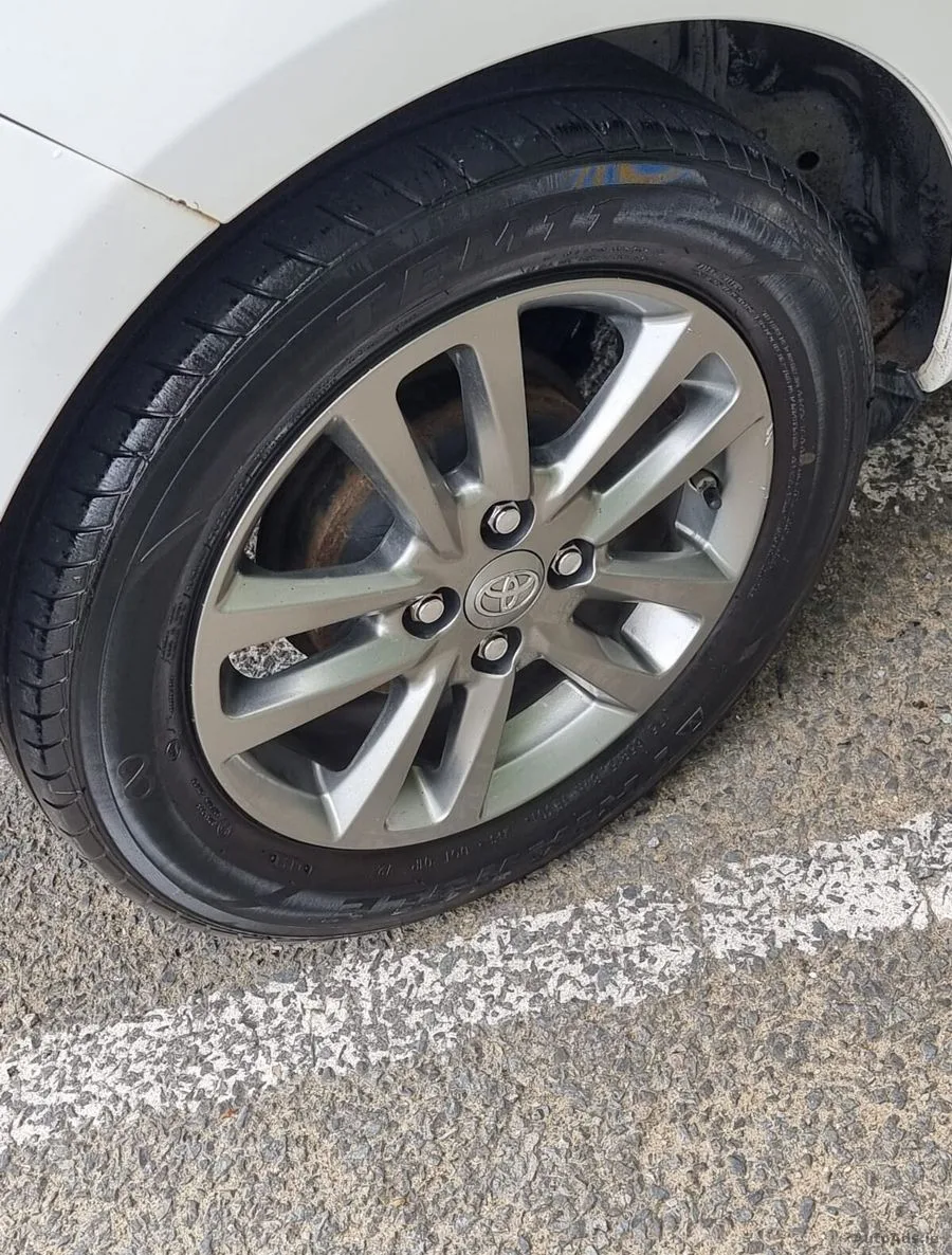 2015 Toyota Yaris – photo 13