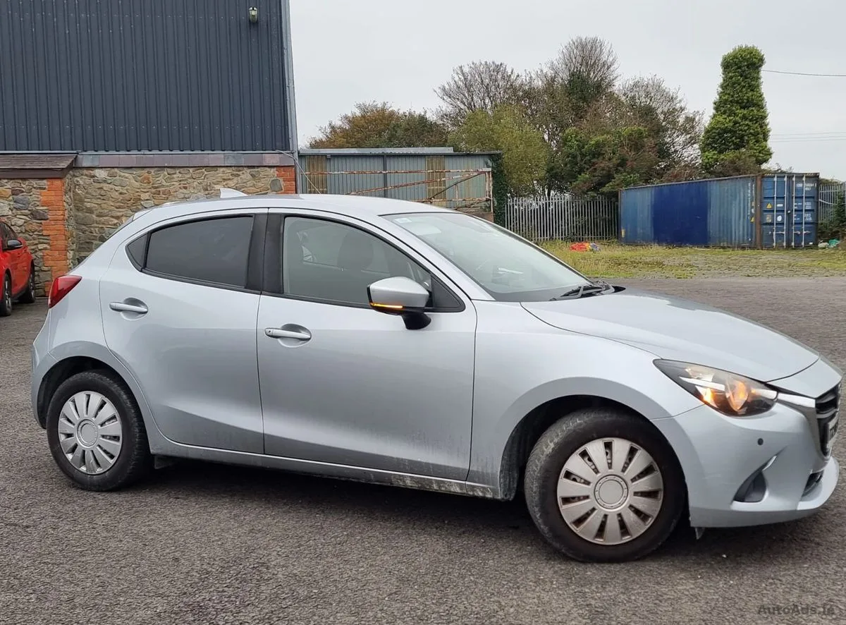 2017 Mazda Demio – photo 6