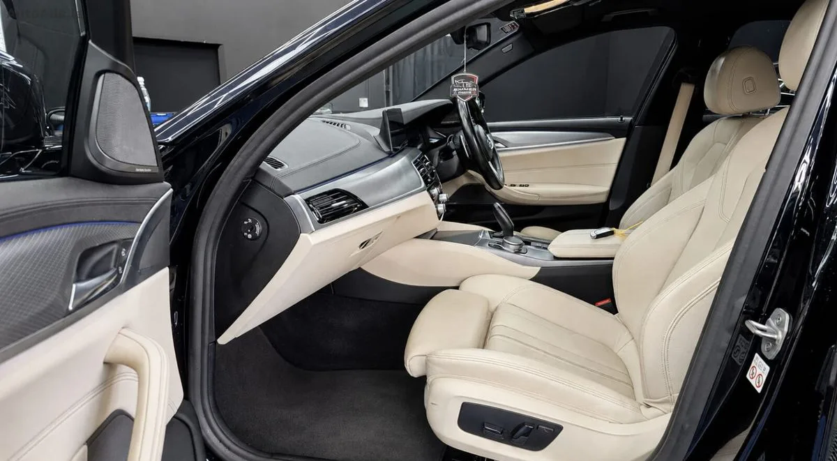 2020 BMW 5-Series – photo 14