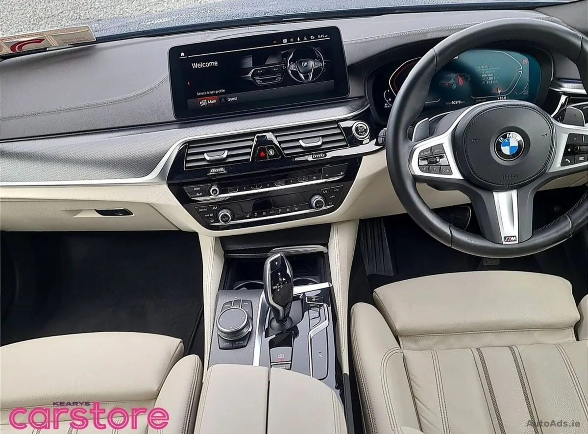 2022 BMW 5-Series – photo 10