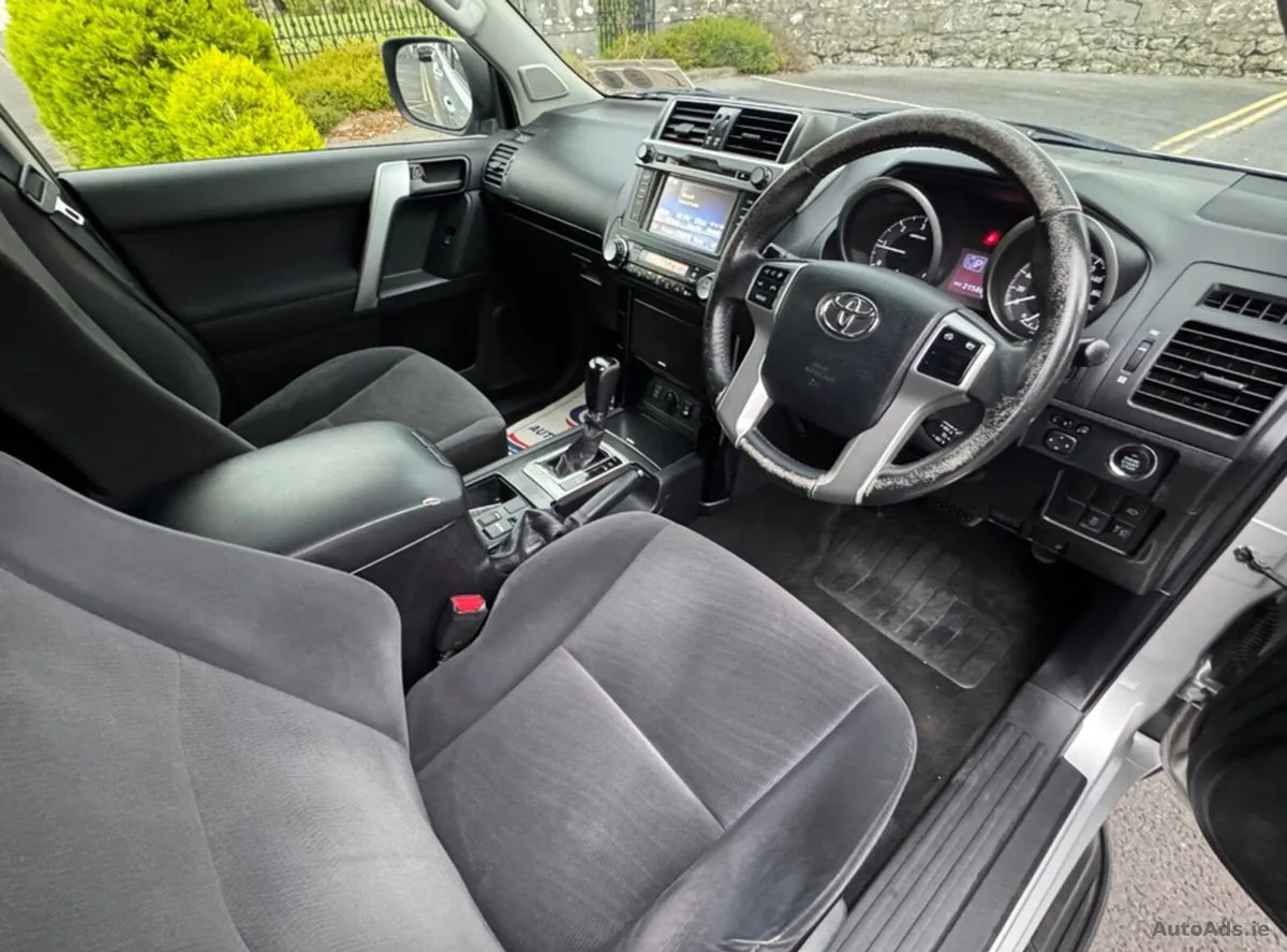 2016 Toyota Land Cruiser – photo 7