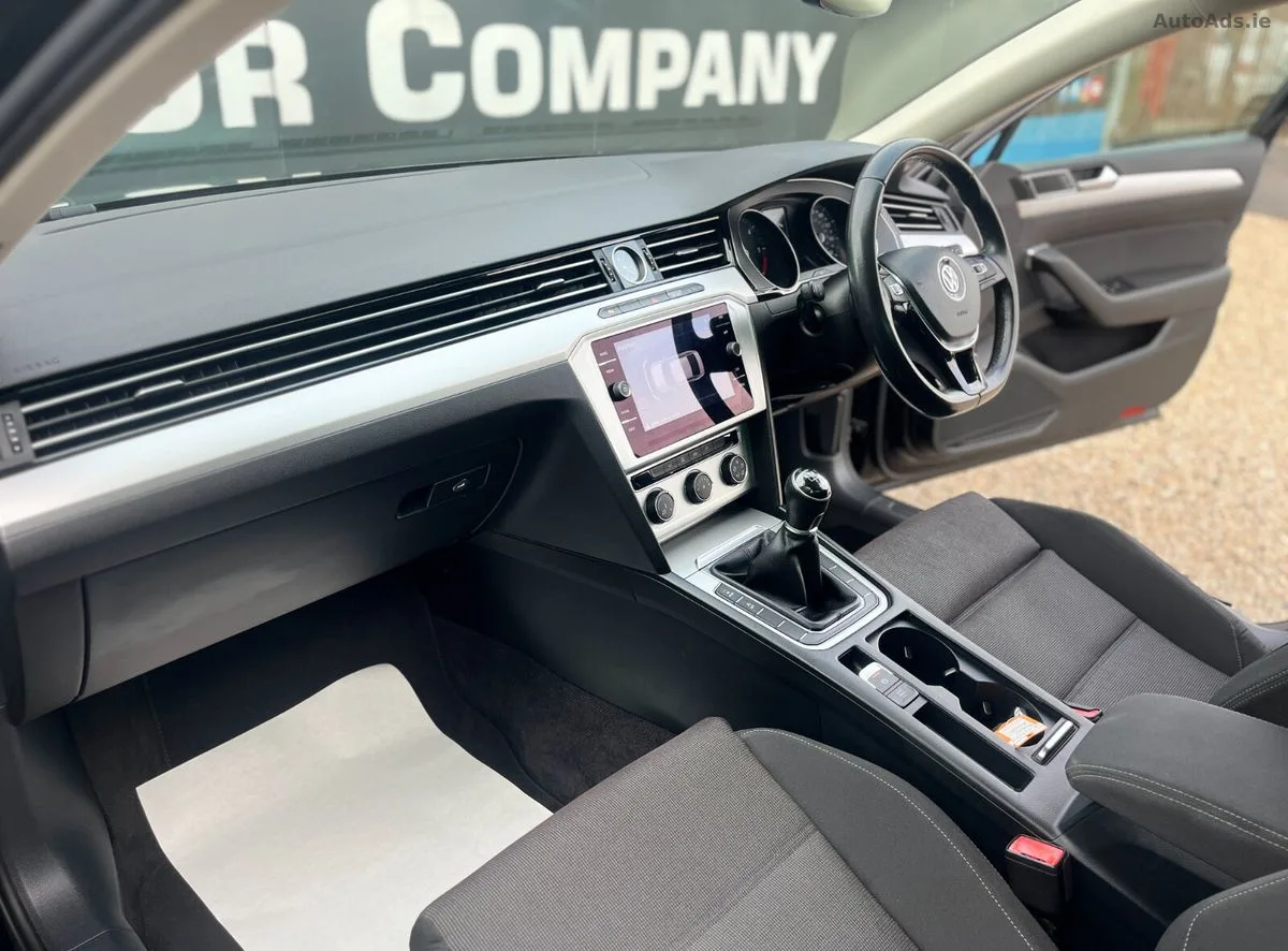 2018 Volkswagen Passat – photo 9