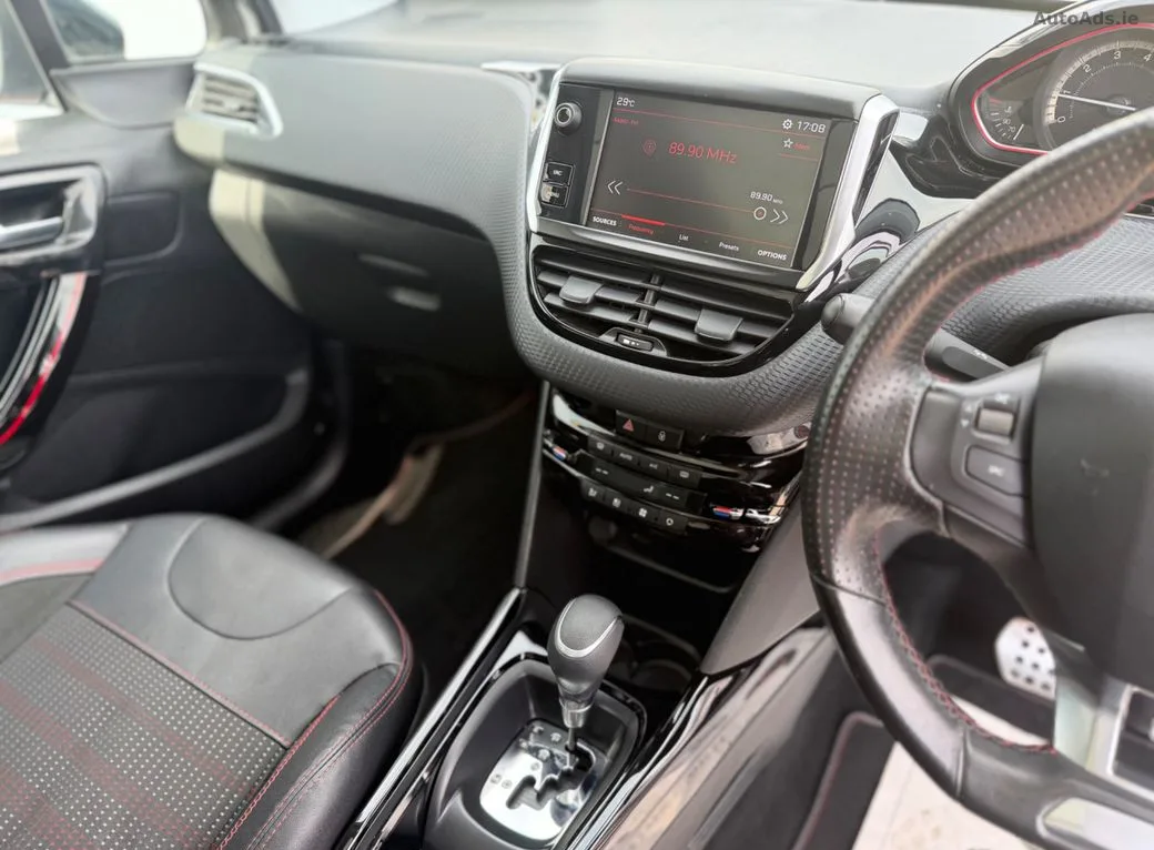 2017 Peugeot 2008 – photo 9