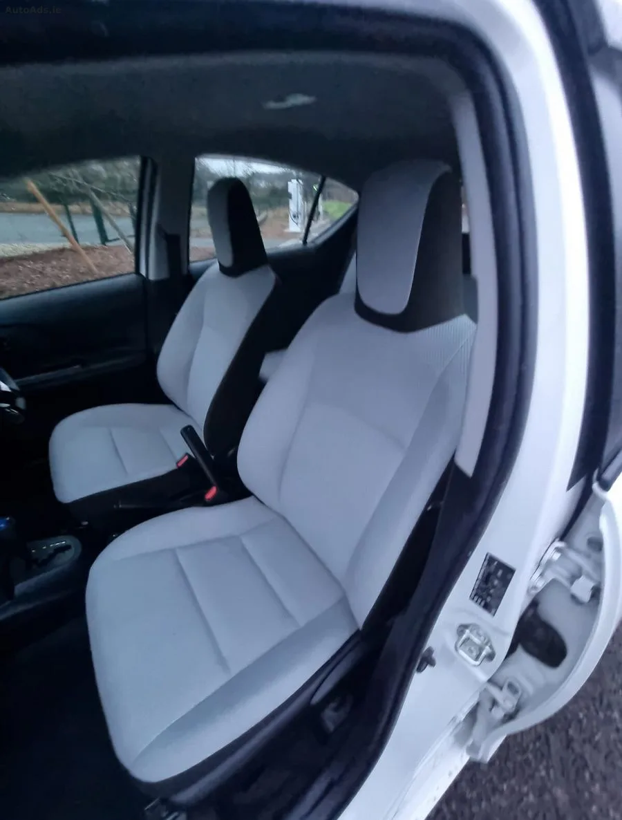 2020 Toyota Aqua – photo 12