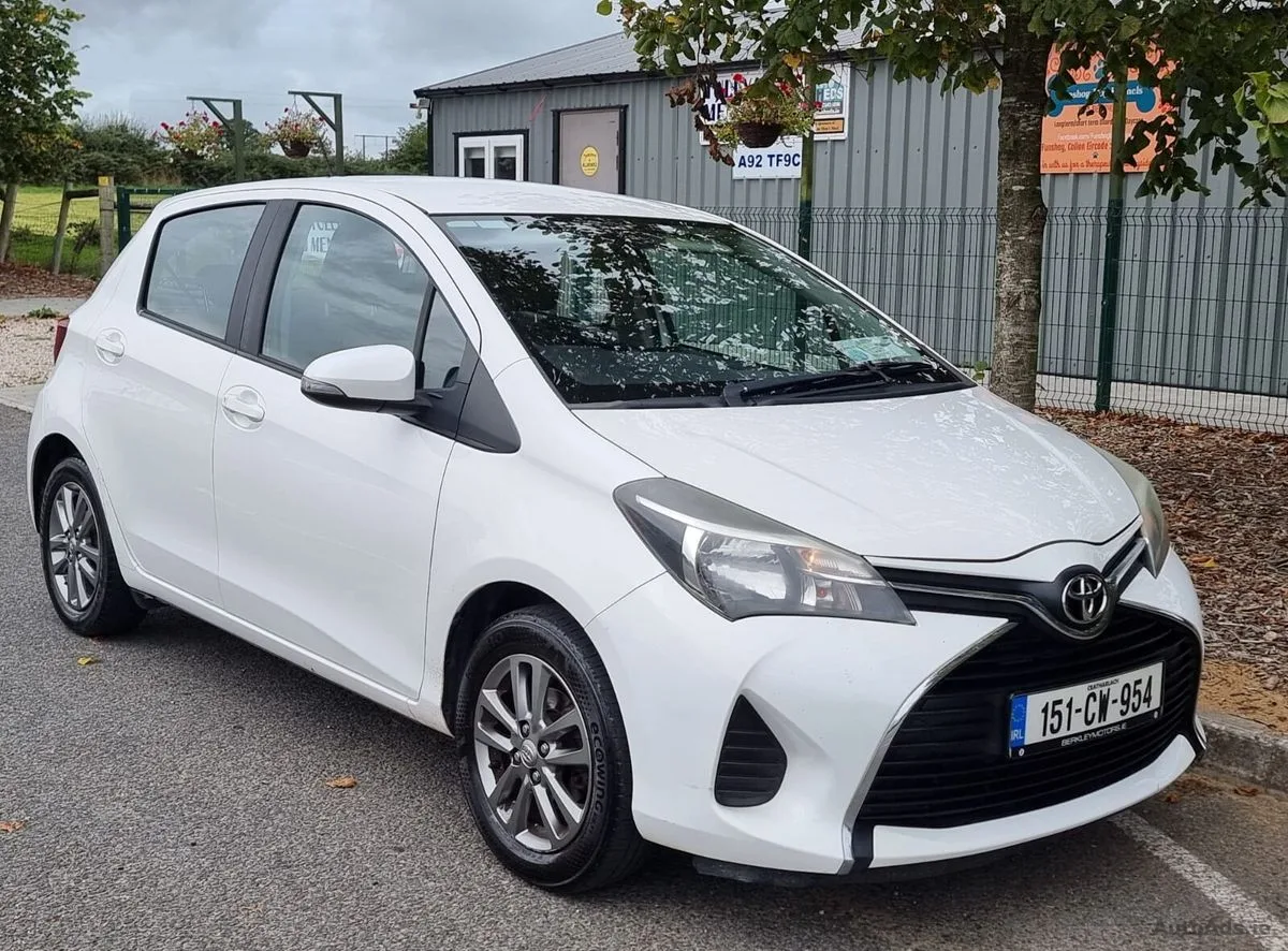 2015 Toyota Yaris – photo 3