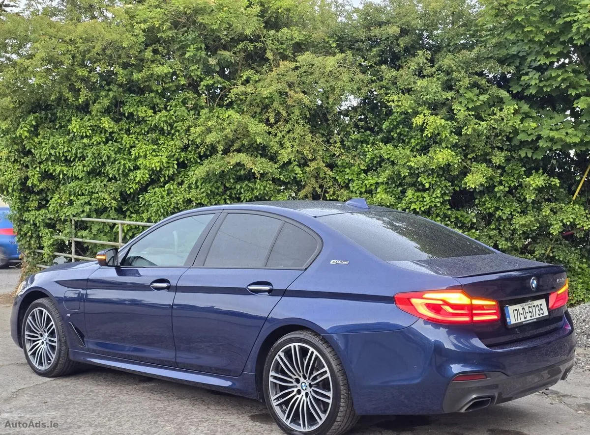 2017 BMW 5-Series – photo 4