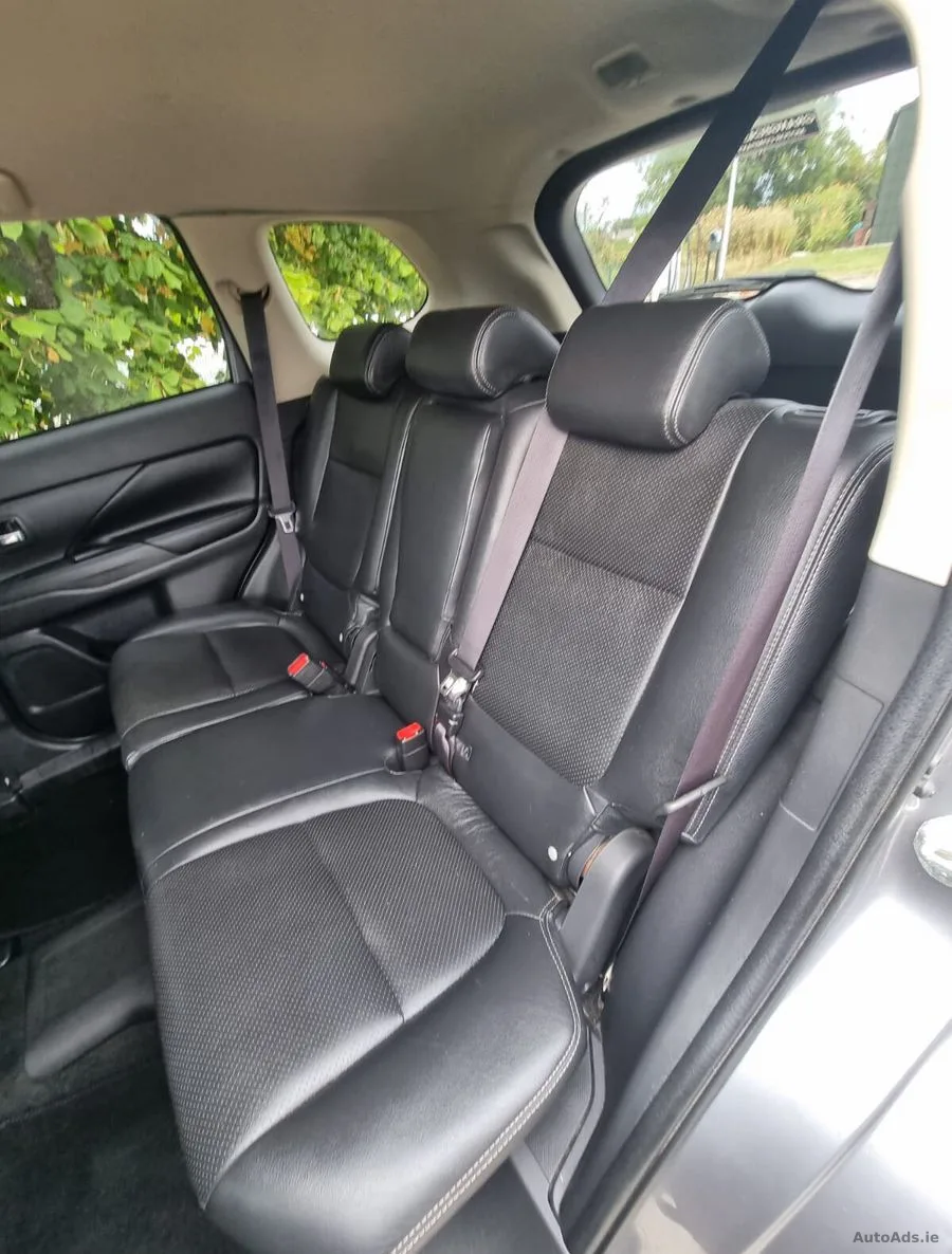 2015 Mitsubishi Outlander – photo 16