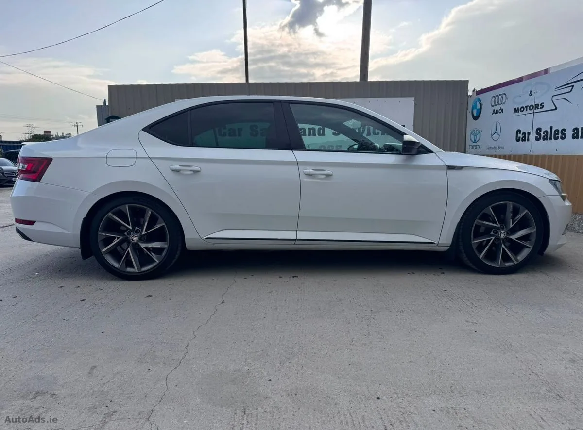 2018 Skoda Superb – photo 3