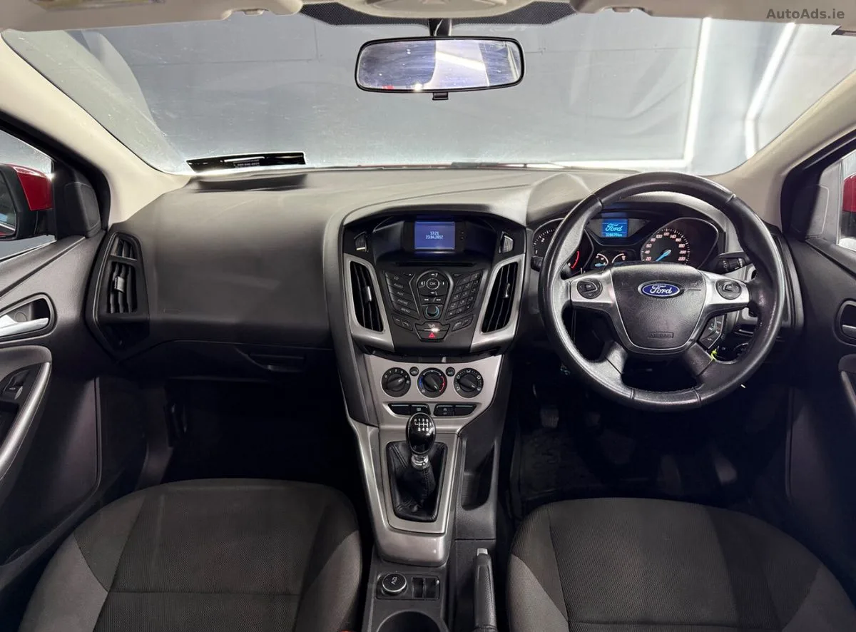 2011 Ford Focus – photo 20