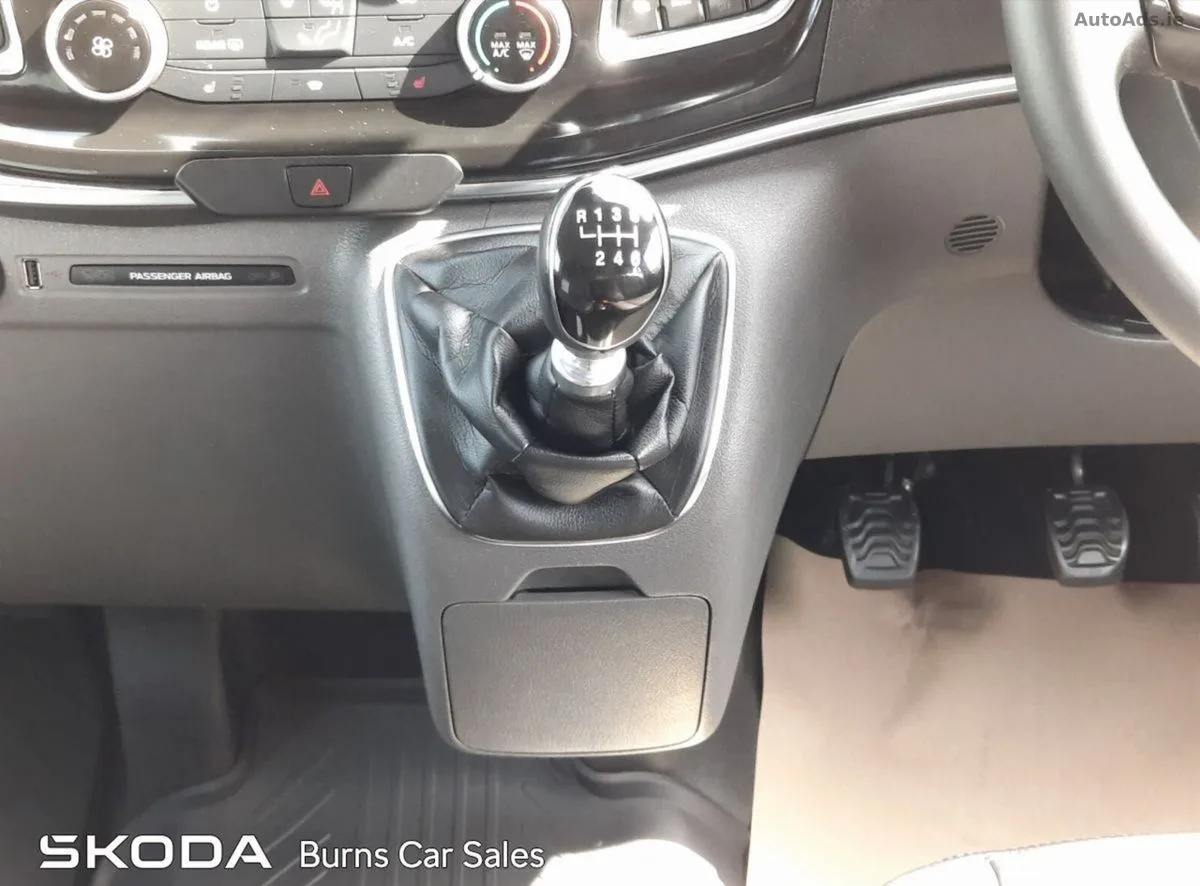 2023 Ford Tourneo Custom – photo 16