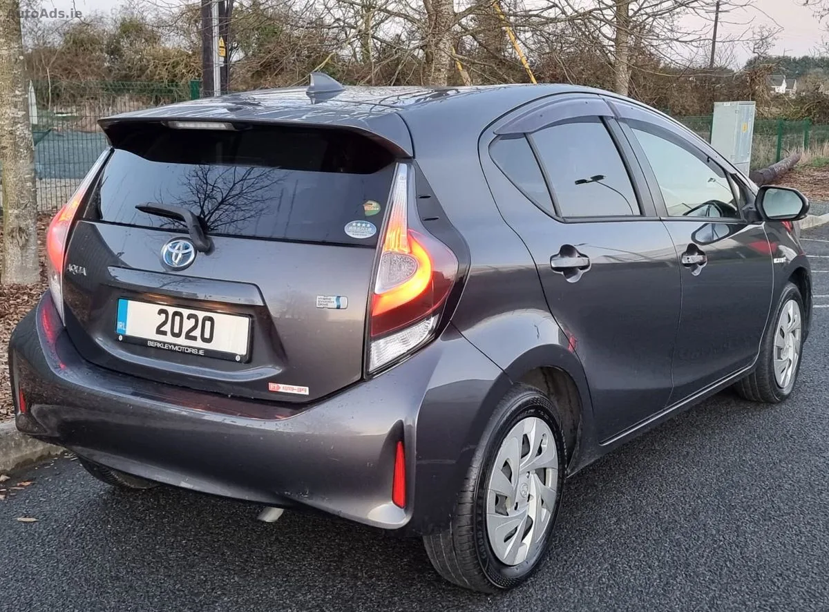 2020 Toyota Aqua – photo 5
