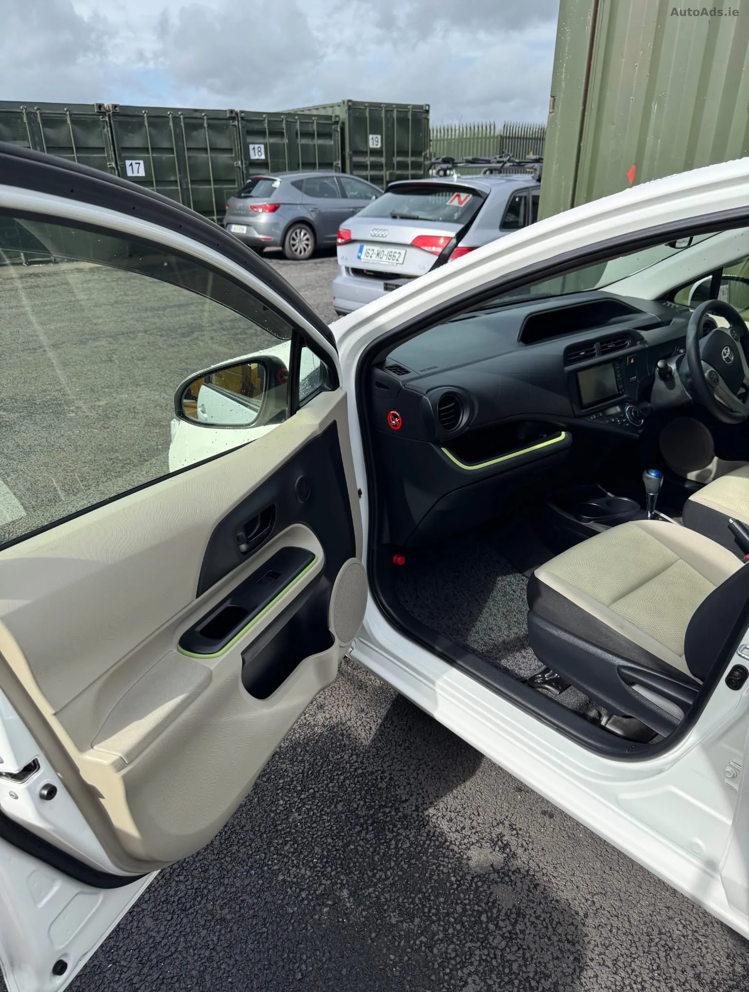 2012 Toyota Aqua – photo 4
