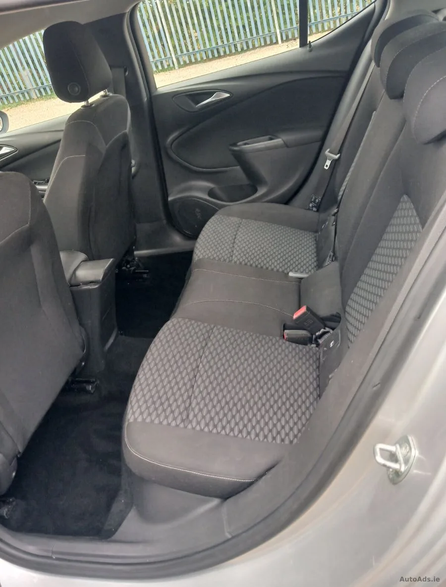 2016 Vauxhall Astra – photo 12