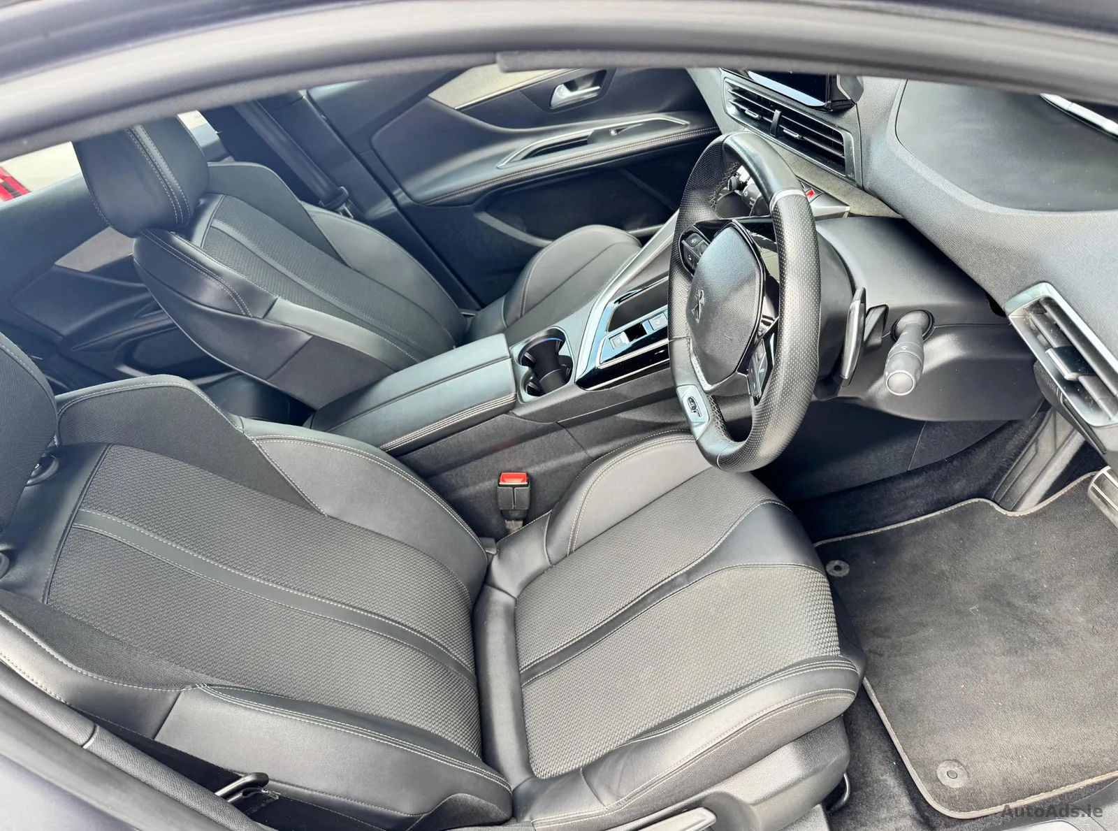2024 Peugeot 3008 – photo 2