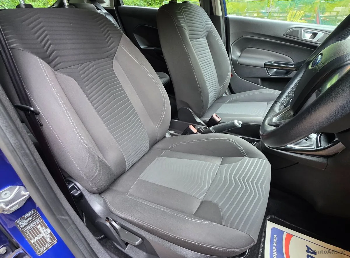 2015 Ford Fiesta – photo 12