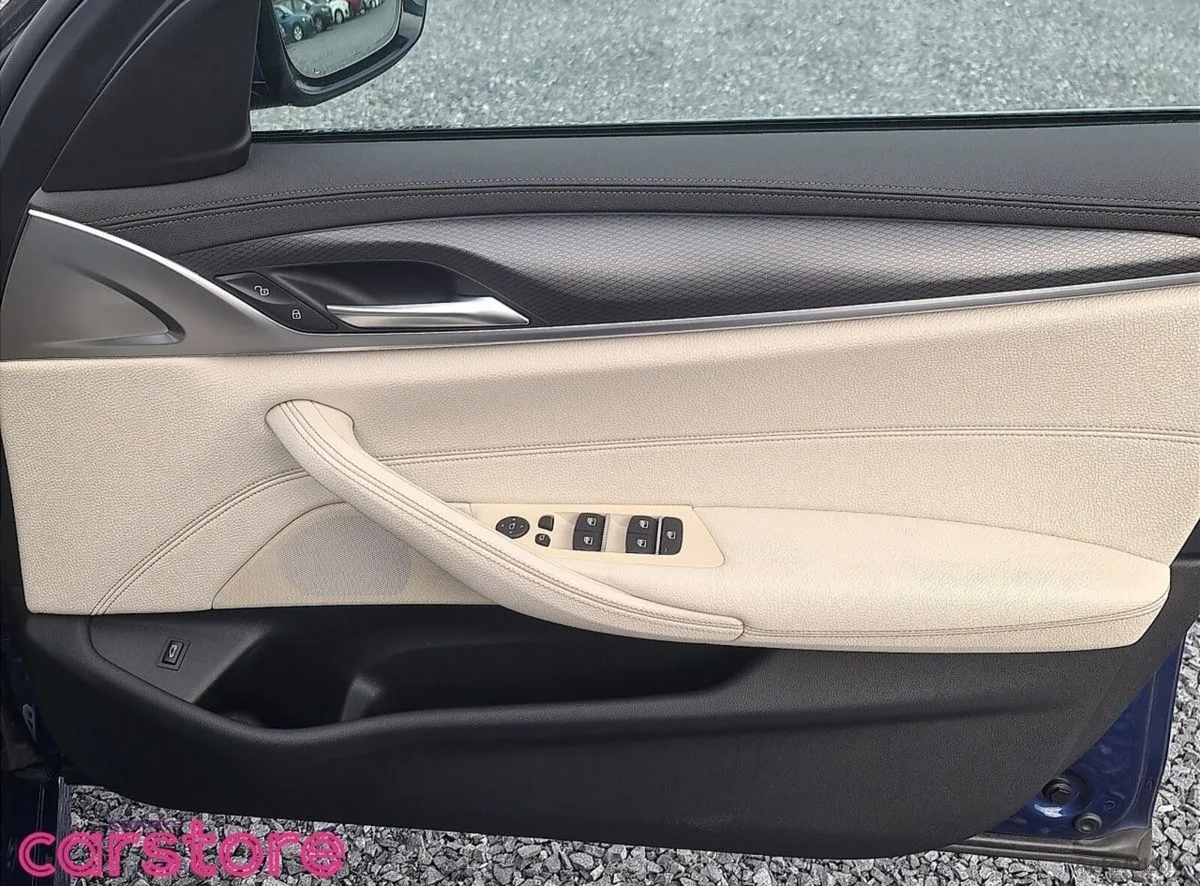2022 BMW 5-Series – photo 17