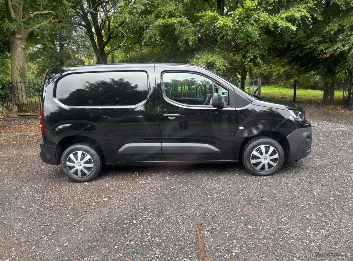 2021 Peugeot Partner – photo 4