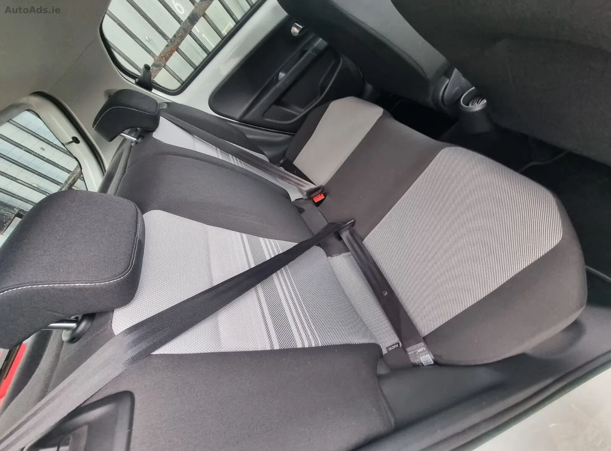 2013 Volkswagen up! – photo 12