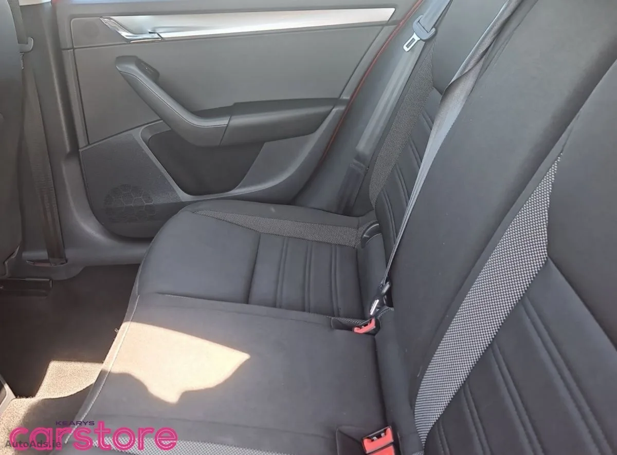 2021 Skoda Octavia – photo 10
