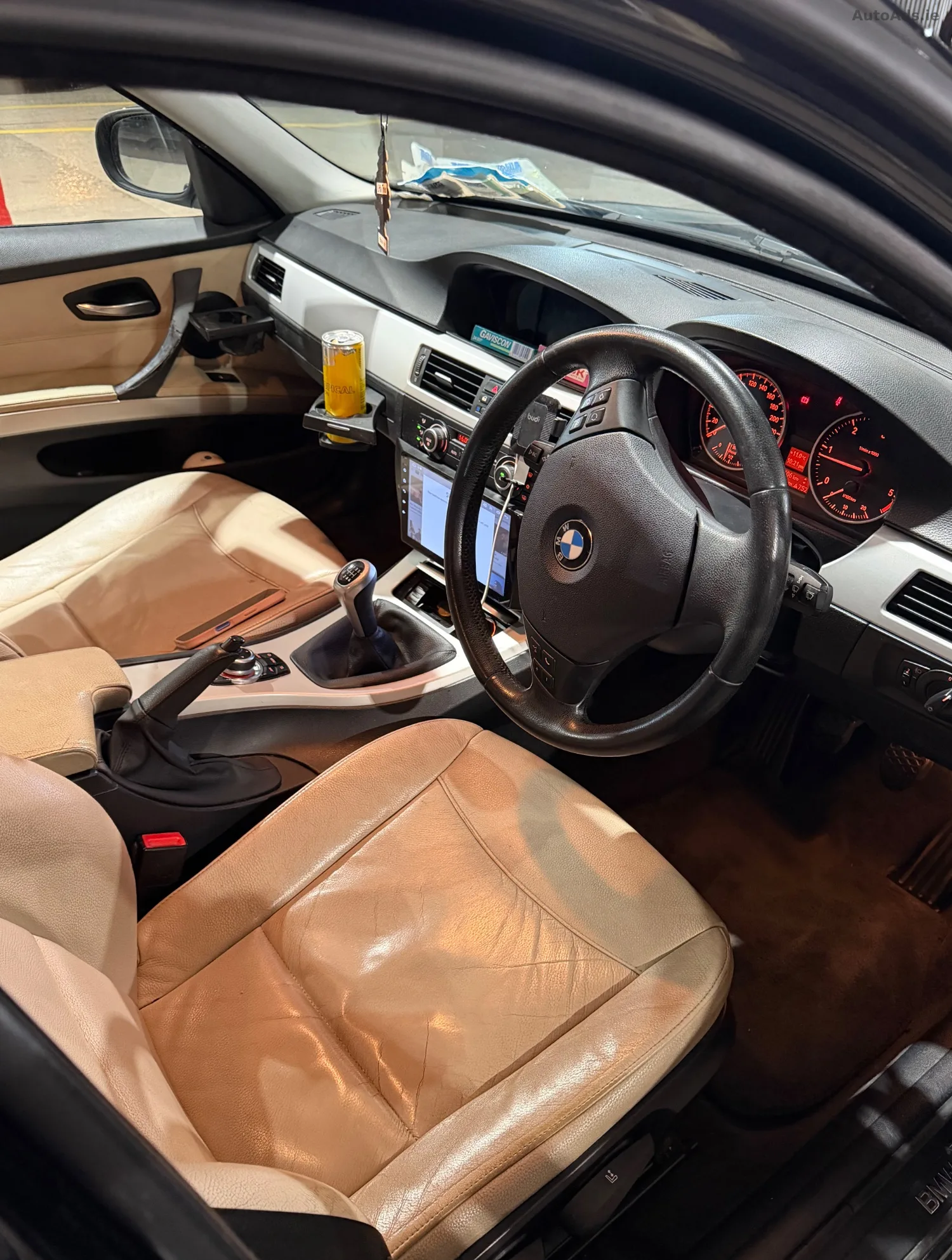 2010 BMW 3 Series – photo 5