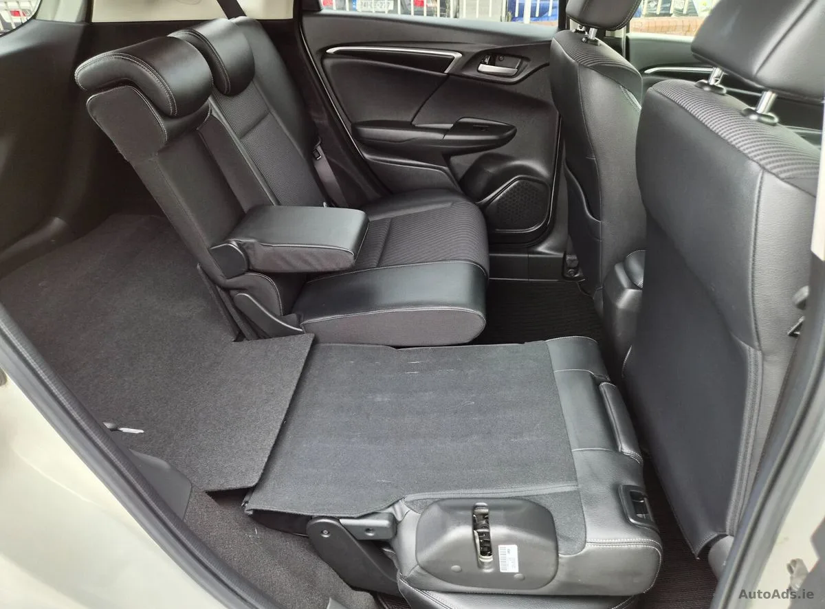 2017 Honda Fit – photo 18