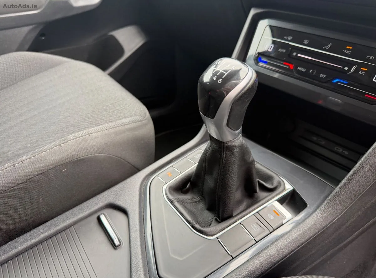 2022 Volkswagen Tiguan – photo 13