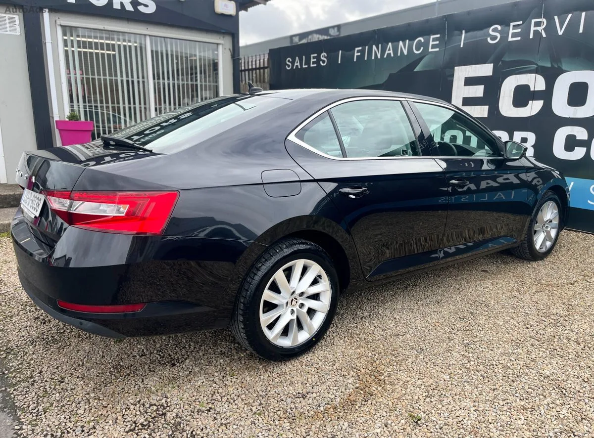 2023 Skoda Superb – photo 7