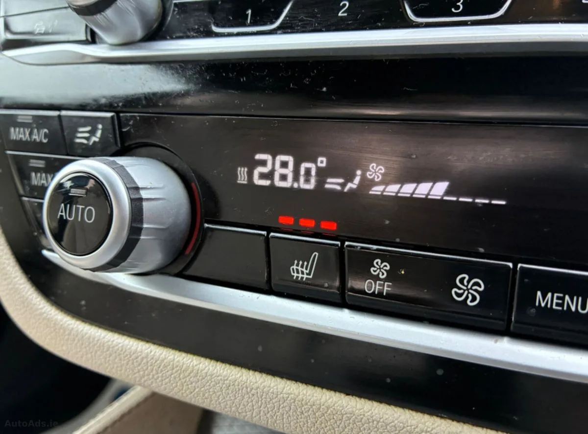 2017 BMW 5-Series – photo 12