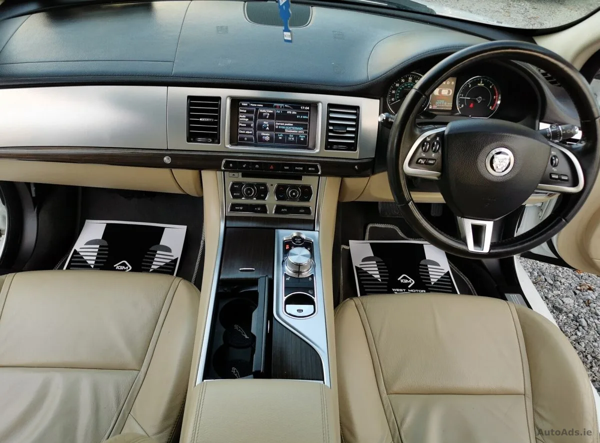 2011 Jaguar XF – photo 16