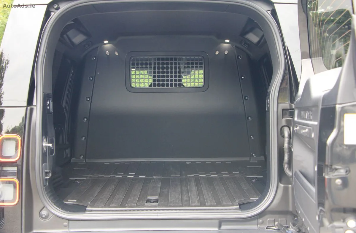 2026 Land Rover Defender – photo 20