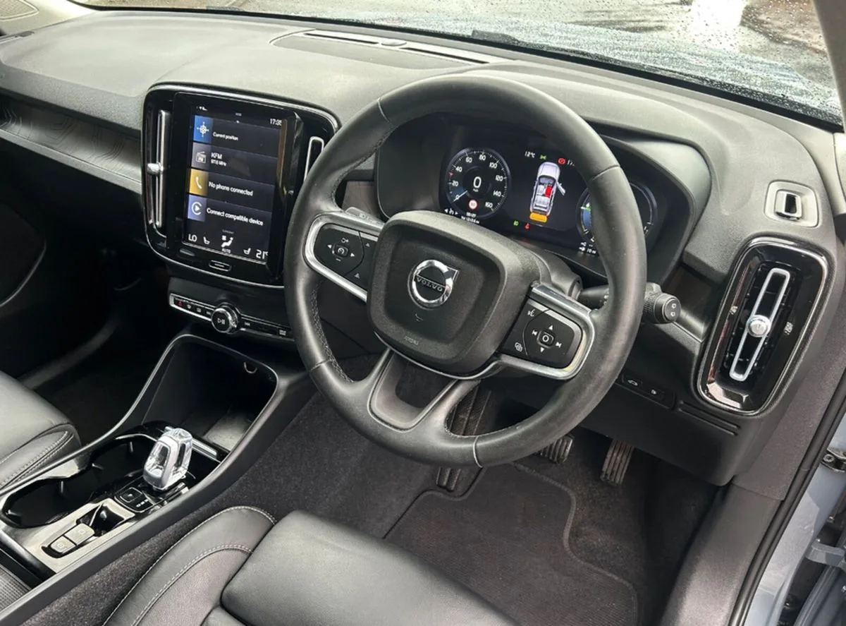 2023 Volvo XC40 – photo 20