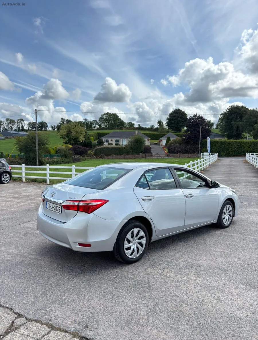 2017 Toyota Corolla – photo 3