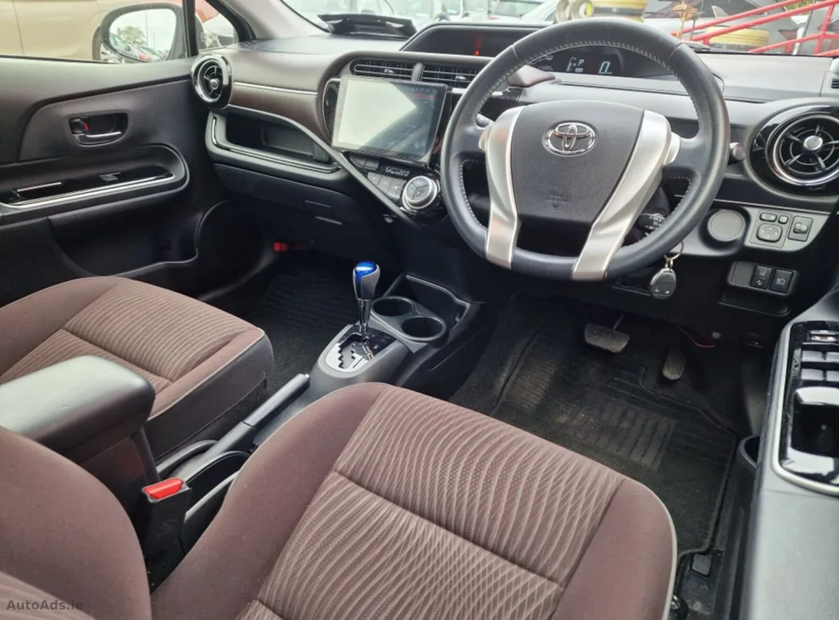 2017 Toyota Aqua – photo 10