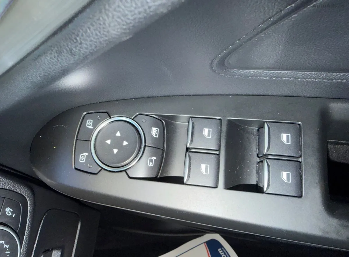 2020 Ford Focus – photo 19
