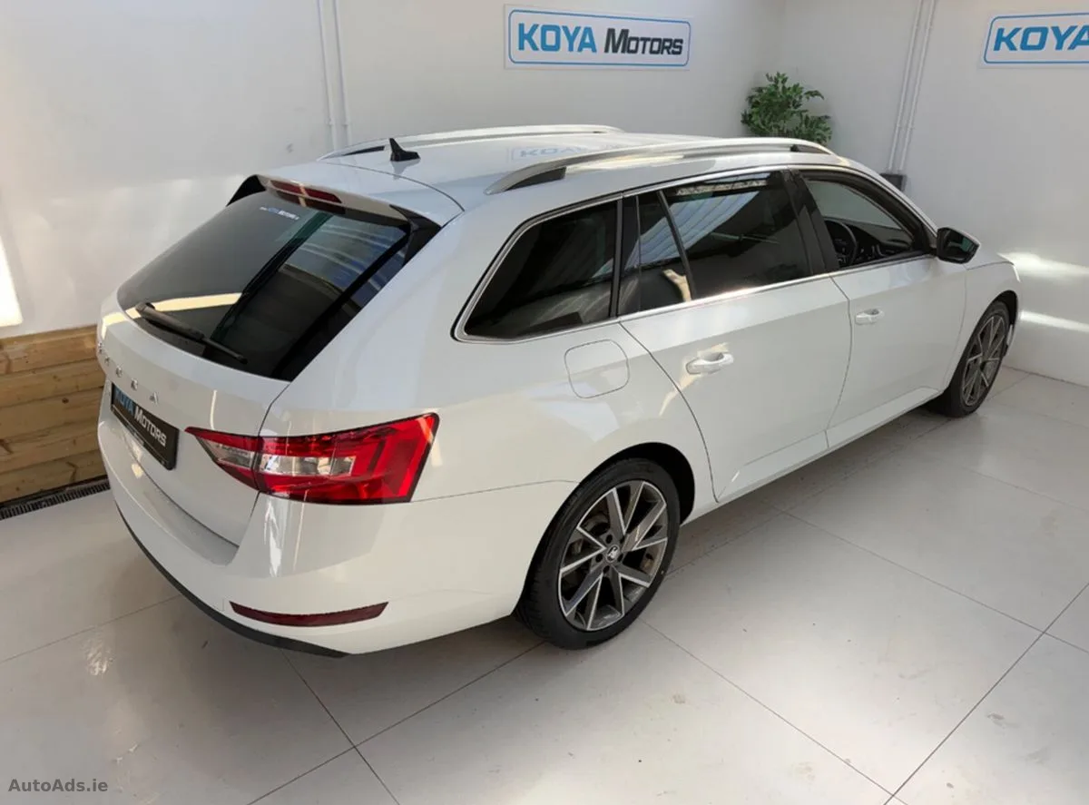 2022 Skoda Superb – photo 11
