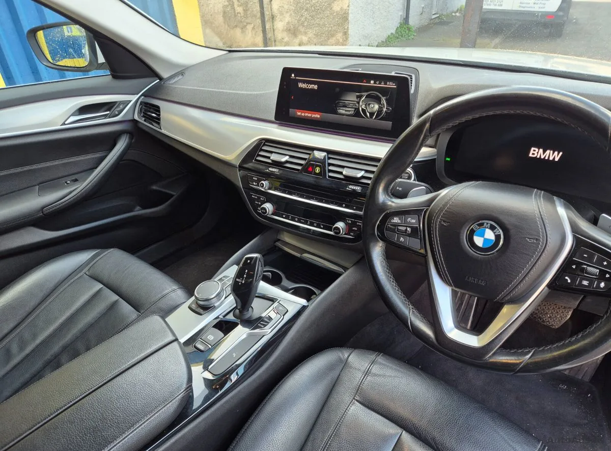 2019 BMW 5-Series – photo 6