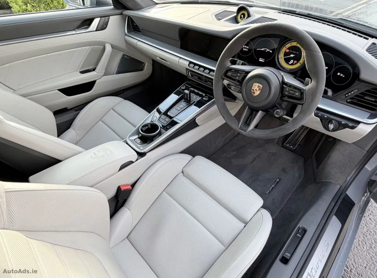 2023 Porsche 911 – photo 9